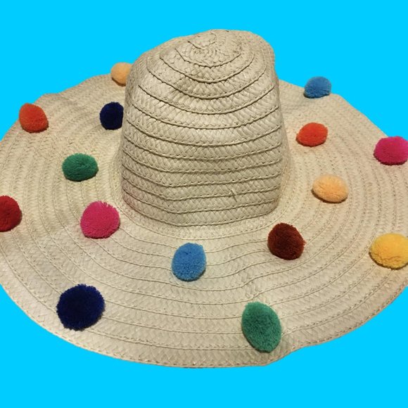 I LOVE this Betsey Johnson Fun Pom-Pom Sun Hat!